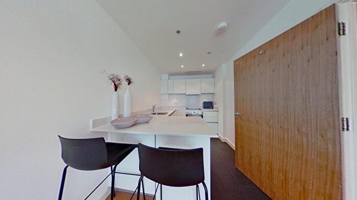 1 Bedroom Apartment For Sale In Waterhouse Apartments, Saffron Central Square, Croydon, CR0