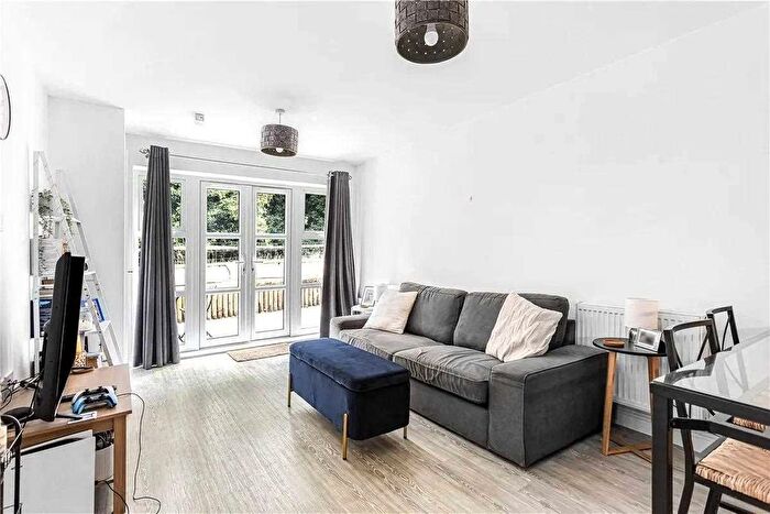 2 Bedroom Flat For Sale In Chambord House, Queenswood Crescent, Englefield Green Egham, London, TW20