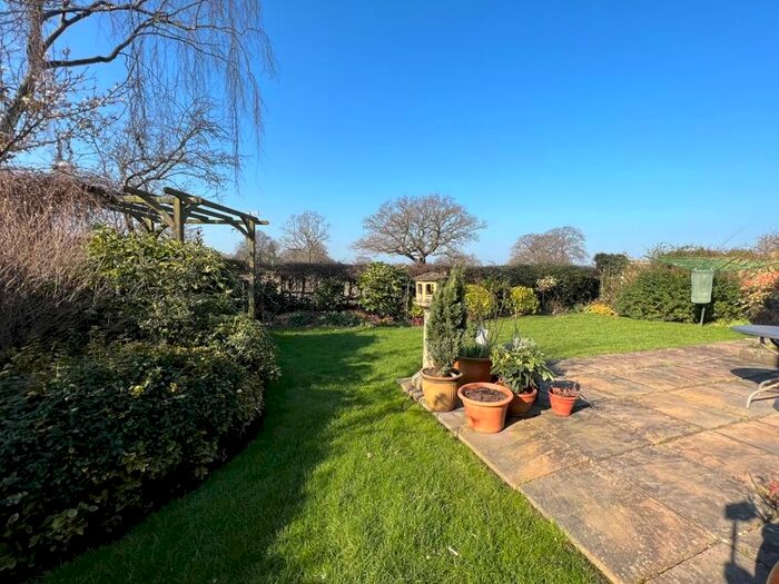 4 Bedroom Detached House For Sale In Beech Drive, Ackworth, Pontefract, WF7