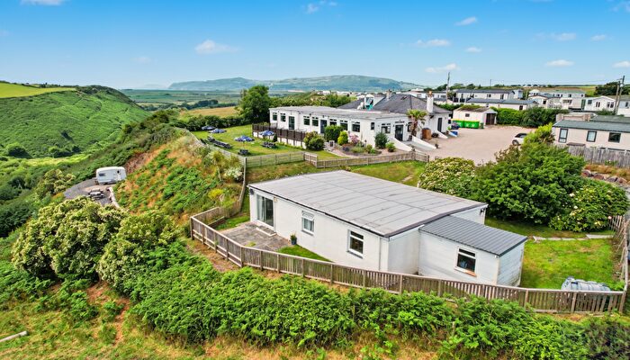 4 Bedroom Property For Sale In Y Glyn, Abersoch, LL53