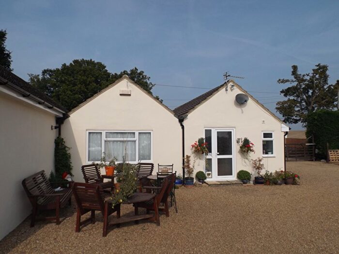 2 Bedroom Bungalow To Rent In Ashes Lane, Hadlow, Kent, TN11