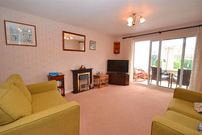 2 Bedroom Semi-Detached Bungalow For Sale In Stanstead Road, Maiden Newton, Dorchester, DT2