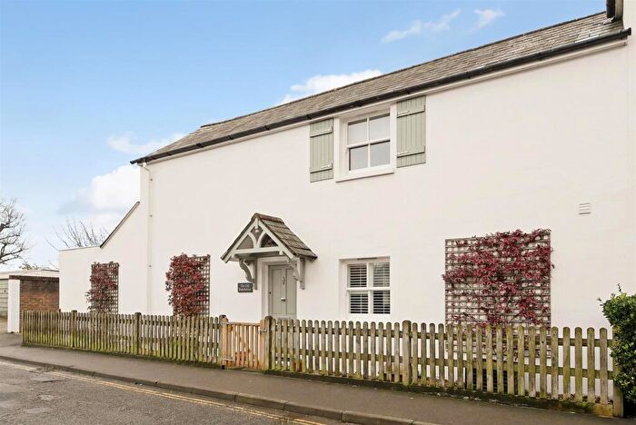 2 Bedroom House To Rent In Bosham Lane, Bosham, PO18