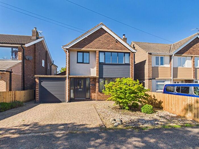 3 Bedroom Detached House For Sale In Western Avenue, Easton On The Hill, PE9