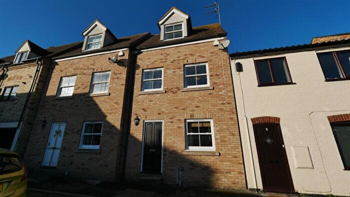 1 Bedroom Terraced House To Rent In Cow & Hare Passage, St Ives, PE27