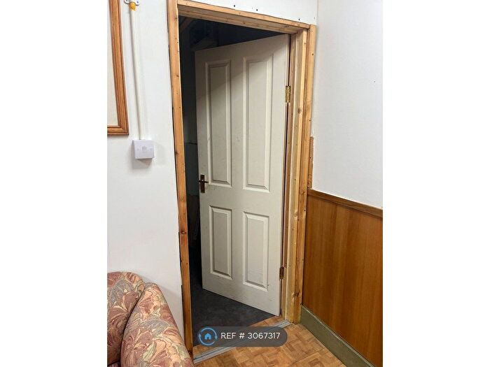 1 Bedroom Flat To Rent In London Road, London, SW17