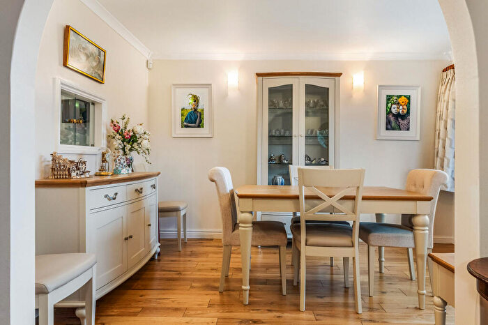 4 Bedroom Detached House For Sale In Mulberry Court, Four Marks, GU34