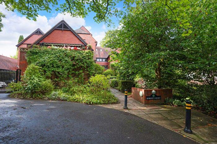 2 Bedroom Apartment For Sale In North Road | Leigh Woods, BS8