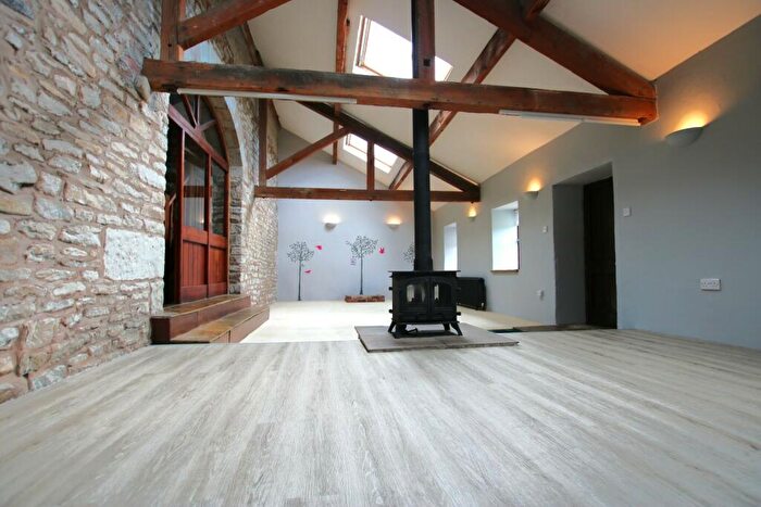 4 Bedroom Barn Conversion For Sale In Waggoners Farm Barn, Manchester Road, Burnley, BB11