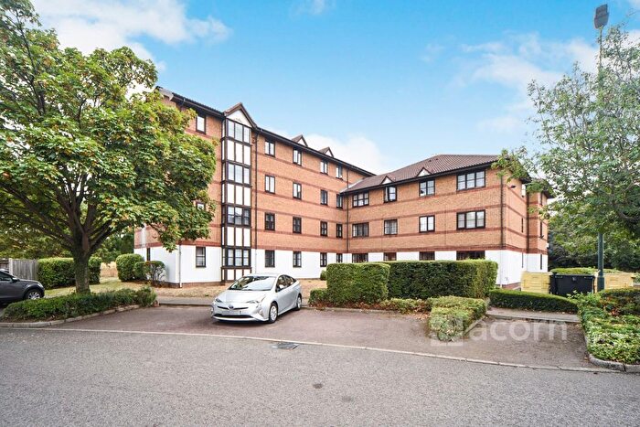 2 Bedroom Flat To Rent In Frobisher Road, Erith, DA8