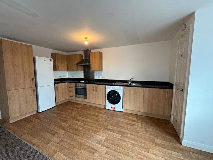 2 Bedroom Flat To Rent In Canalbridge Close, Loughborough, LE11