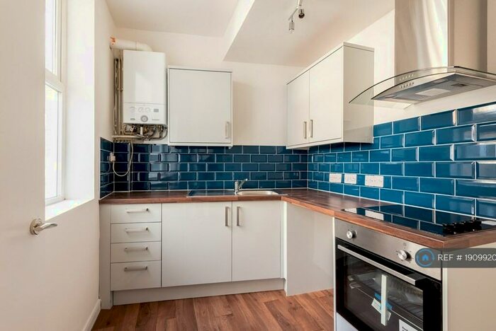 2 Bedroom Flat To Rent In Clifton Place, Margate, CT9