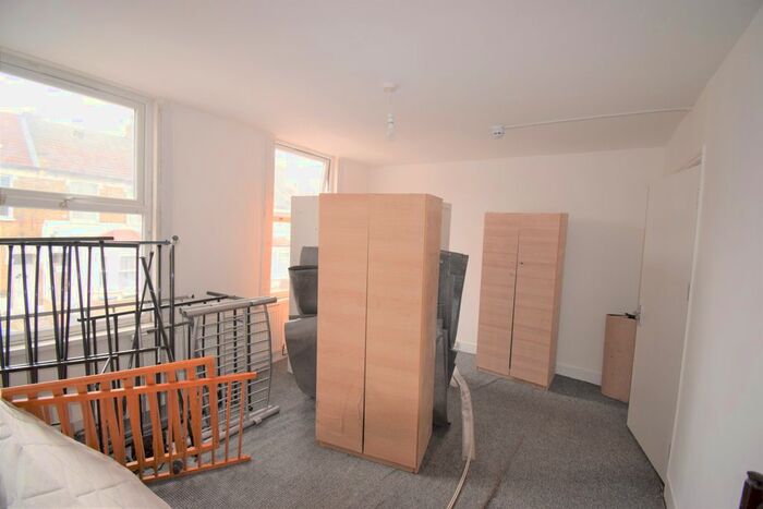 6 Bedroom Terraced House To Rent In Selsdon Road, London, E13