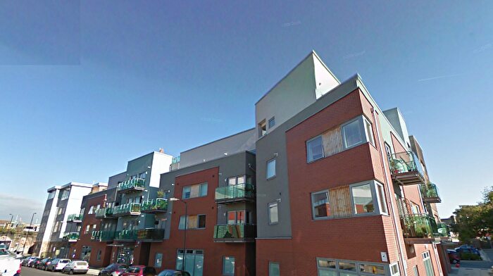 2 Bedroom Flat To Rent In Evan Cook Close, Queens Road Peckham, New Cross, Peckham, London, SE15