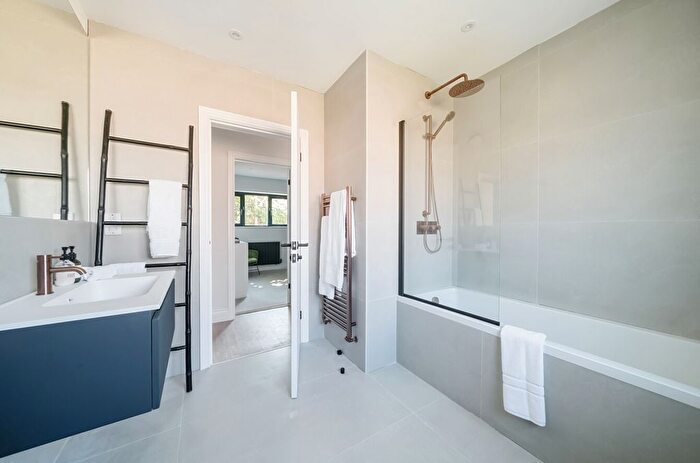 5 Bedroom Detached House To Rent In Sandy Lane, Church Crookham, GU52
