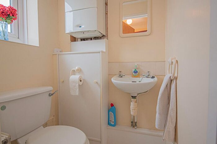 3 Bedroom Terraced House For Sale In The Crescent, Eastleigh, SO50