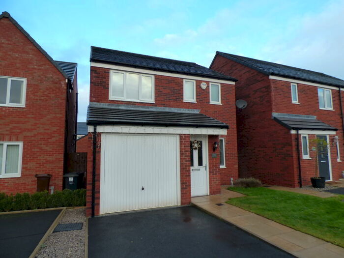 3 Bedroom House To Rent In Cherry Avenue, Manchester, M26