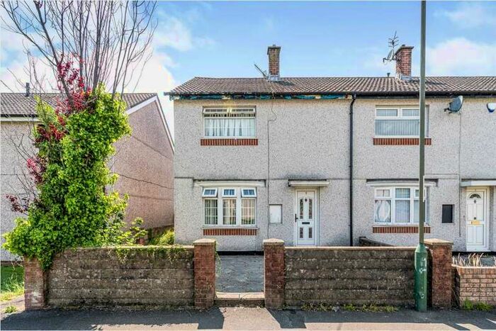 2 Bedroom Semi-Detached House To Rent In Coed Pwll, Caerphilly, CF83