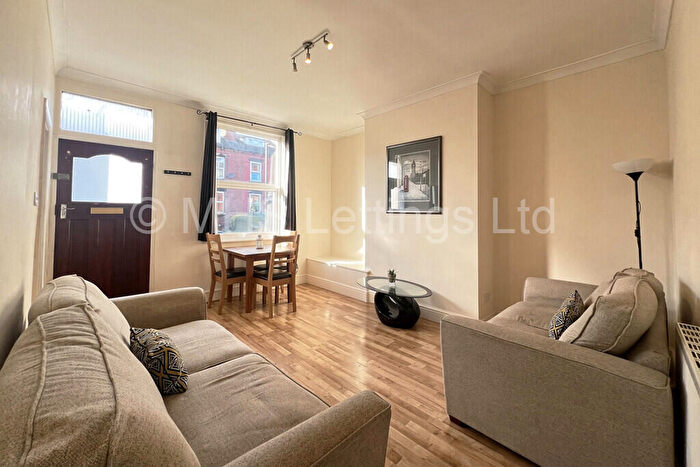 2 Bedroom Terraced House To Rent In Bankfield Terrace, Leeds, LS4
