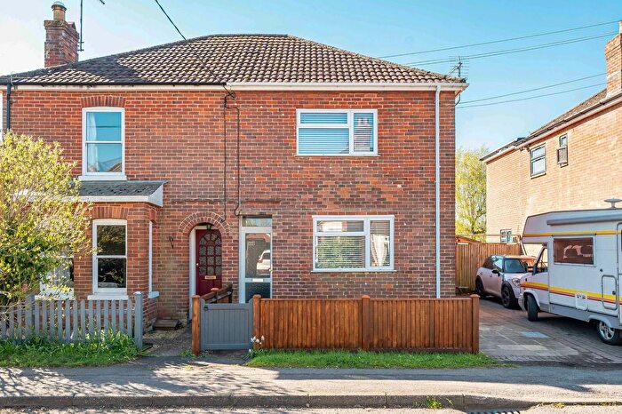 2 Bedroom Semi Detached House To Rent In New Road, Colden Common, SO21