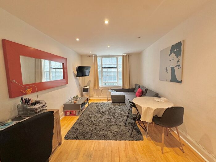 2 Bedroom Flat To Rent In Cumberland Court, Great Cumberland Place, London, W1H