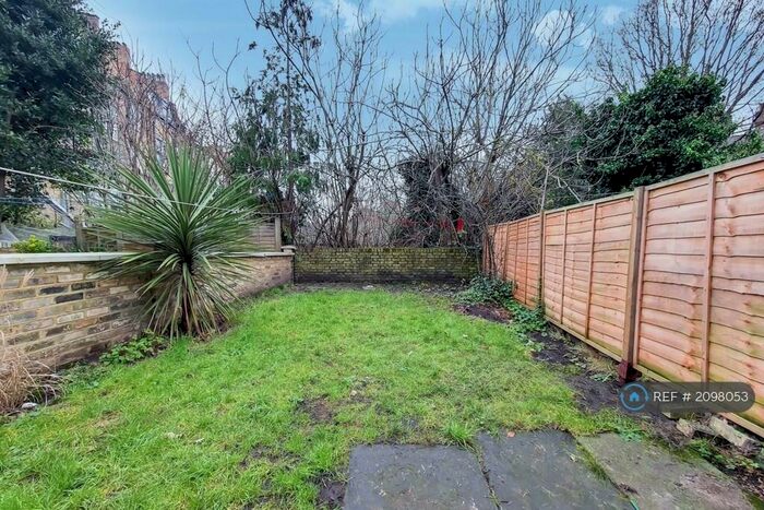 2 Bedroom Flat To Rent In Junction Road, London, N19