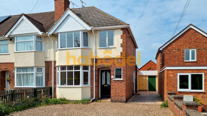 3 Bedroom Semi-Detached House To Rent In Moorlands Avenue, Kenilworth, CV8