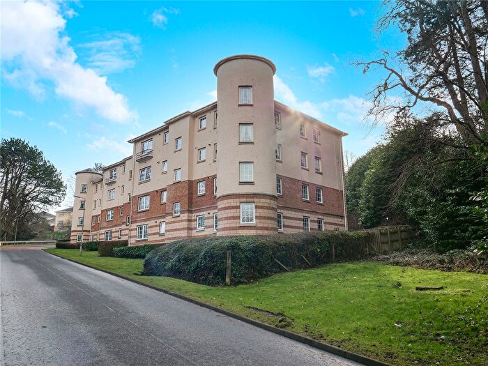 3 Bedroom Flat For Sale In Silver Birch Wynd, Port Glasgow, Inverclyde, PA14