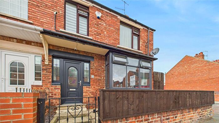 3 Bedroom End Of Terrace House For Sale In Saltwells Road, Longlands, Middlesbrough, TS4
