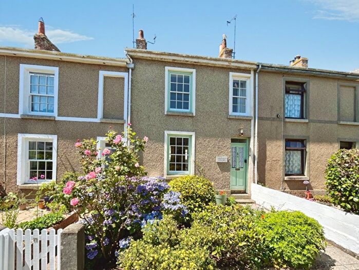 2 Bedroom Terraced House For Sale In Redinnick Place, Penzance, TR18