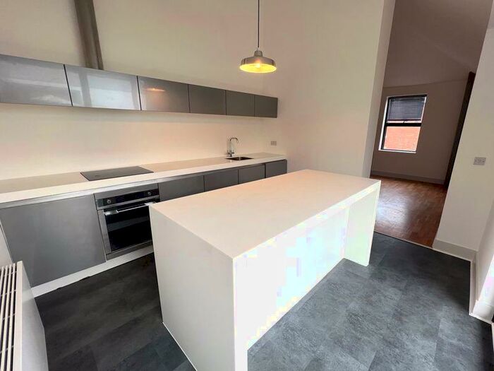 2 Bedroom End Of Terrace House To Rent In Field Street, Salford, M6