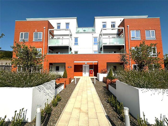 2 Bedroom Flat To Rent In Holiburn, Eliot Gardens, St Austell, PL25