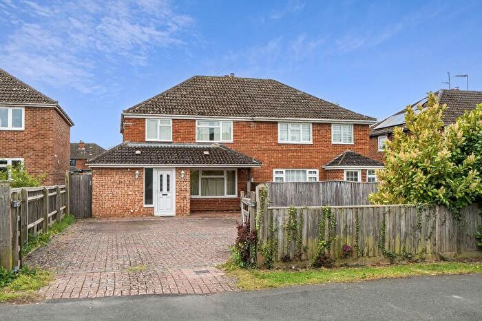 3 Bedroom Detached House For Sale In Beech Crescent, Kidlington, OX5