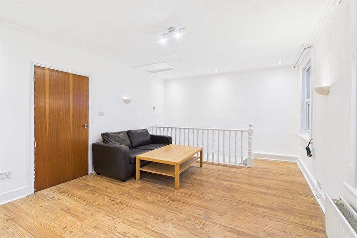 1 Bedroom Flat To Rent In High Street Colliers Wood, SW19