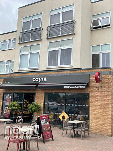 2 Bedroom Apartment To Rent In Jansel Square, Aylesbury, HP21
