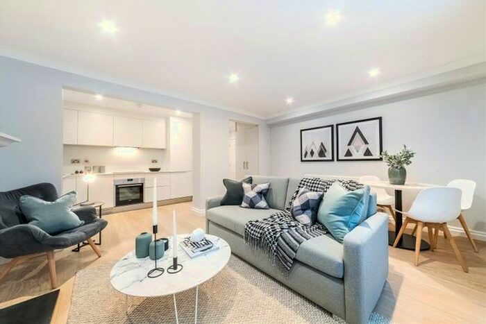 2 Bedroom Flat To Rent In Picton Place, Marylebone, W1U