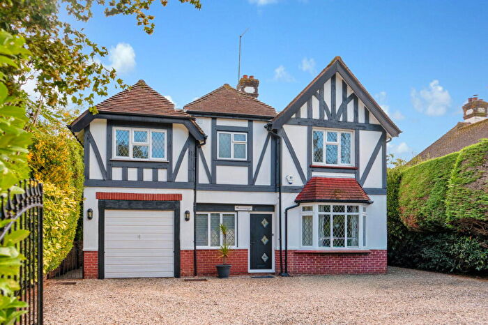 5 Bedroom Detached House For Sale In Rectory Road, Worthing, BN14