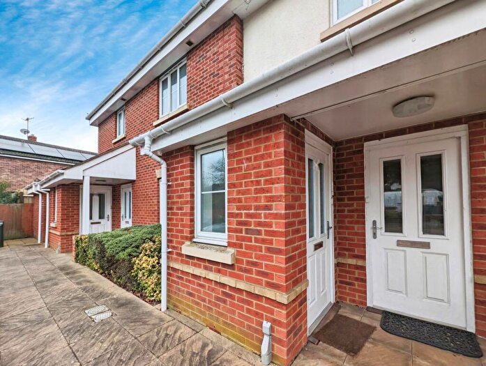 3 Bedroom Flat To Rent In Blackbird Mews, London Road, High Wycombe, HP10