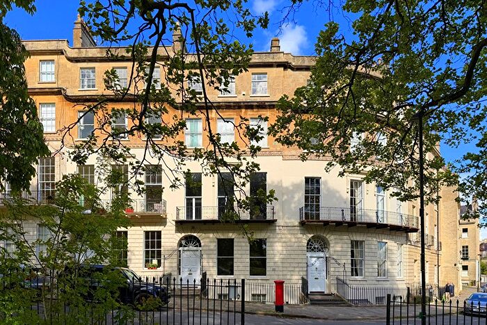 2 Bedroom Flat For Sale In Cavendish Place, Bath, BA1