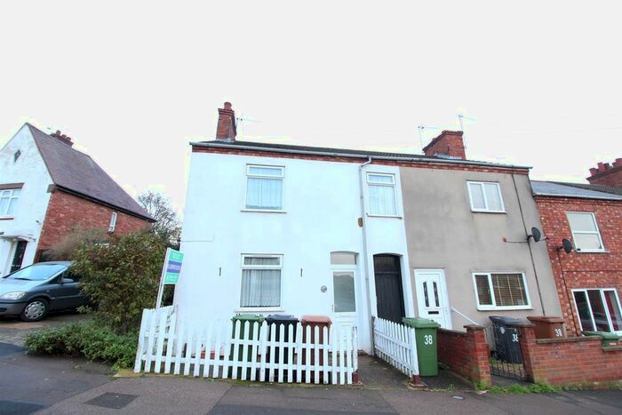 3 Bedroom End Of Terrace House To Rent In Weavers Road, Wellingborough, NN8