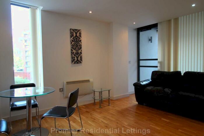 2 Bedroom Apartment To Rent In Hill Quays, Manchester, M15