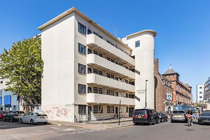 2 Bedroom Flat For Sale In Turner Street, Whitechapel, E1