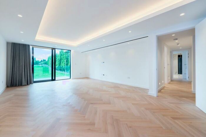 2 Bedroom Flat To Rent In Regents Park Road, Finchley, London, N3