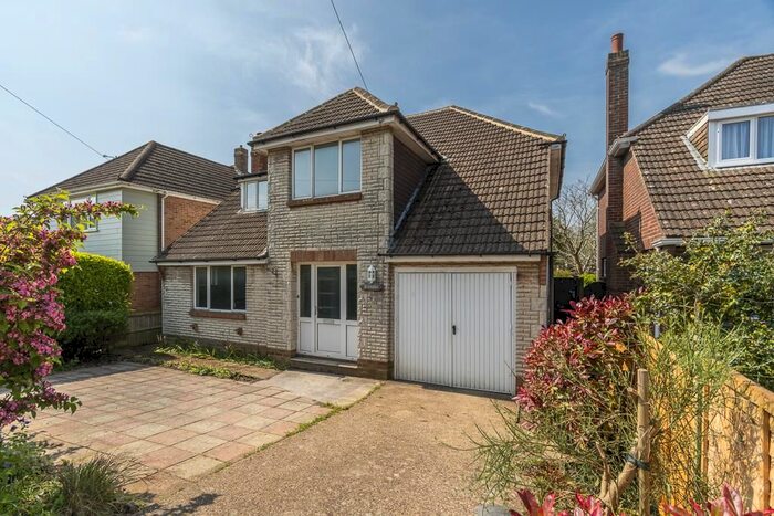 4 Bedroom Detached House To Rent In Foxes Close, Waterlooville, PO7