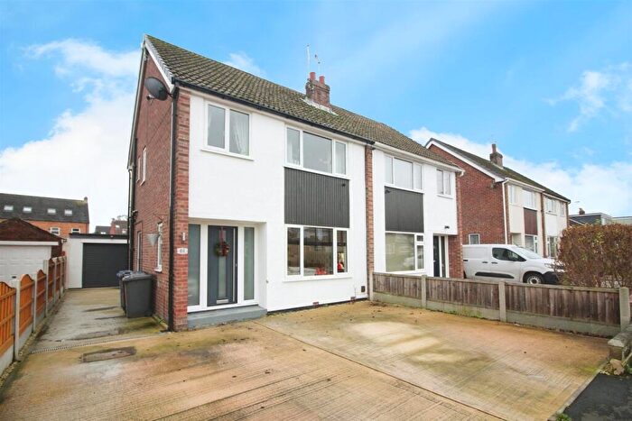 3 Bedroom Semi Detached House For Sale In Wolsey Croft, Sherburn In Elmet, Leeds, LS25