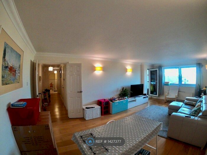 2 Bedroom Flat To Rent In Viscount Point, London, SW19