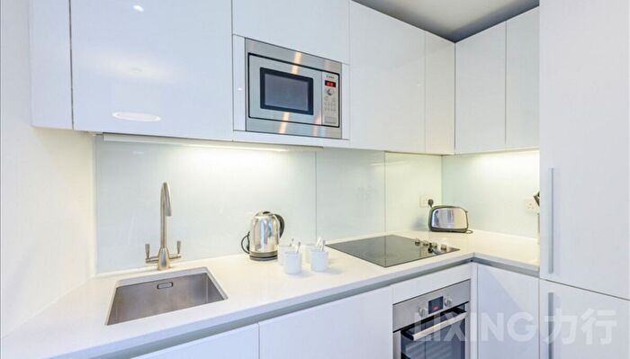 3 Bedroom Flat To Rent In Merchant Square, Paddington, W2