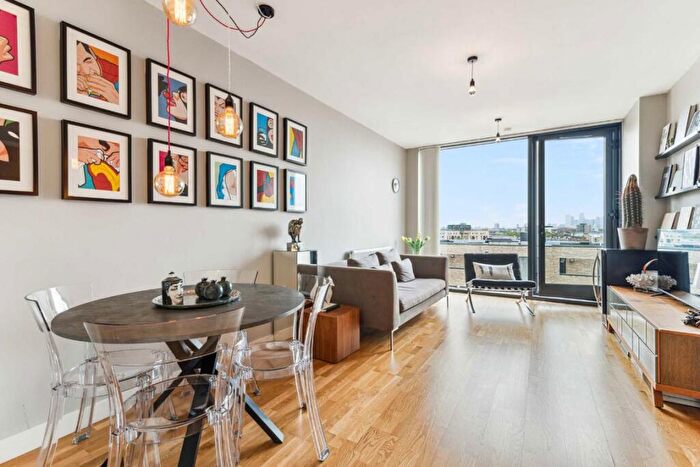 1 Bedroom Flat To Rent In Amelia Street, Elephant And Castle, SE17