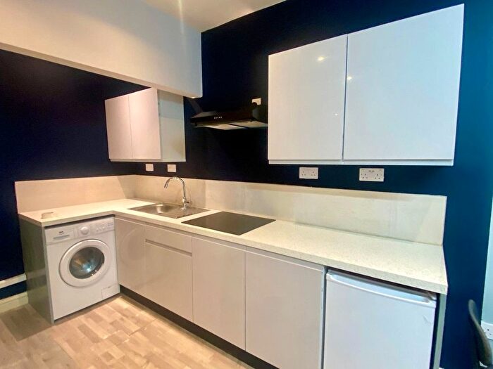 1 Bedroom Studio To Rent In Bensham Grove, Thornton Heath, CR7