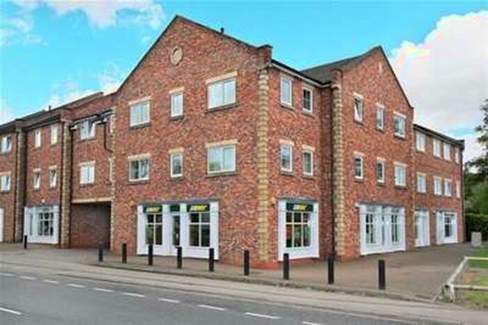 2 Bedroom Flat To Rent In Hastings Court, Bawtry Road, Wickersley, S66.